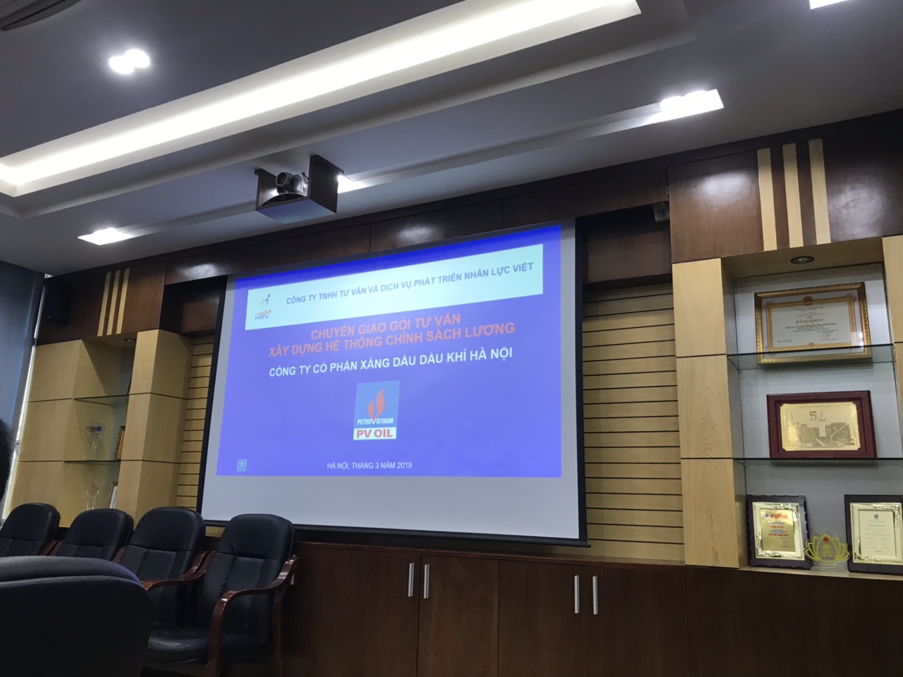 Chuyển giao gói tư vấn xây dựng hệ thống chính sách lương cho PV OIL Hà Nội